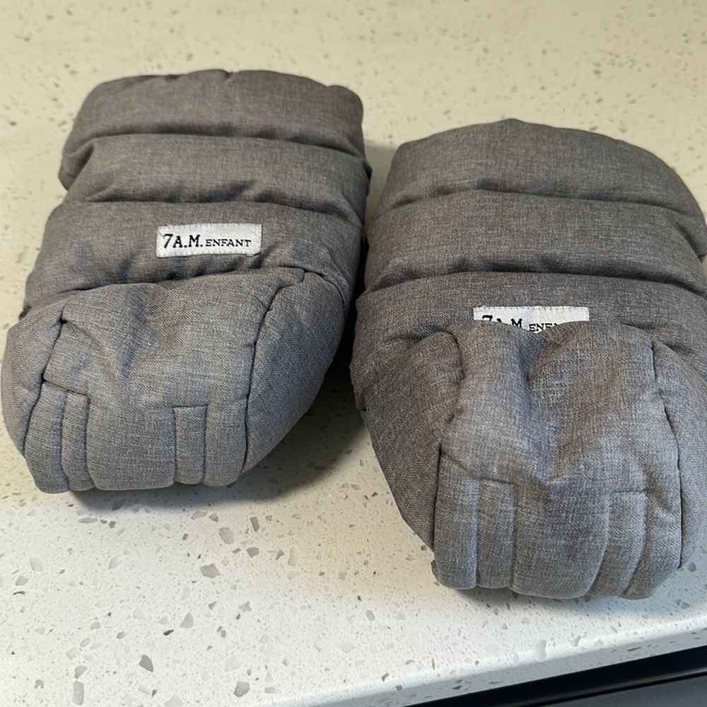 7 Am Enfant mittens for stroller in excellent condition